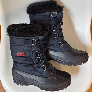 Sorel Navy Winter Boots with Fur Lining